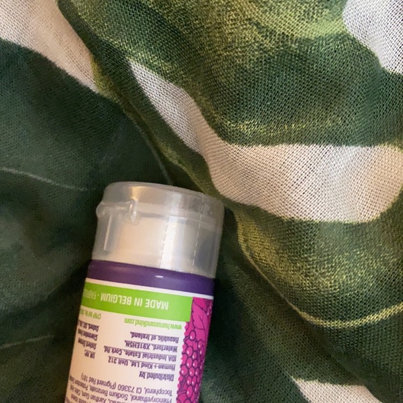 human+kind Moisturizing Hand Scrub Elderflower - Picture 3 of 3